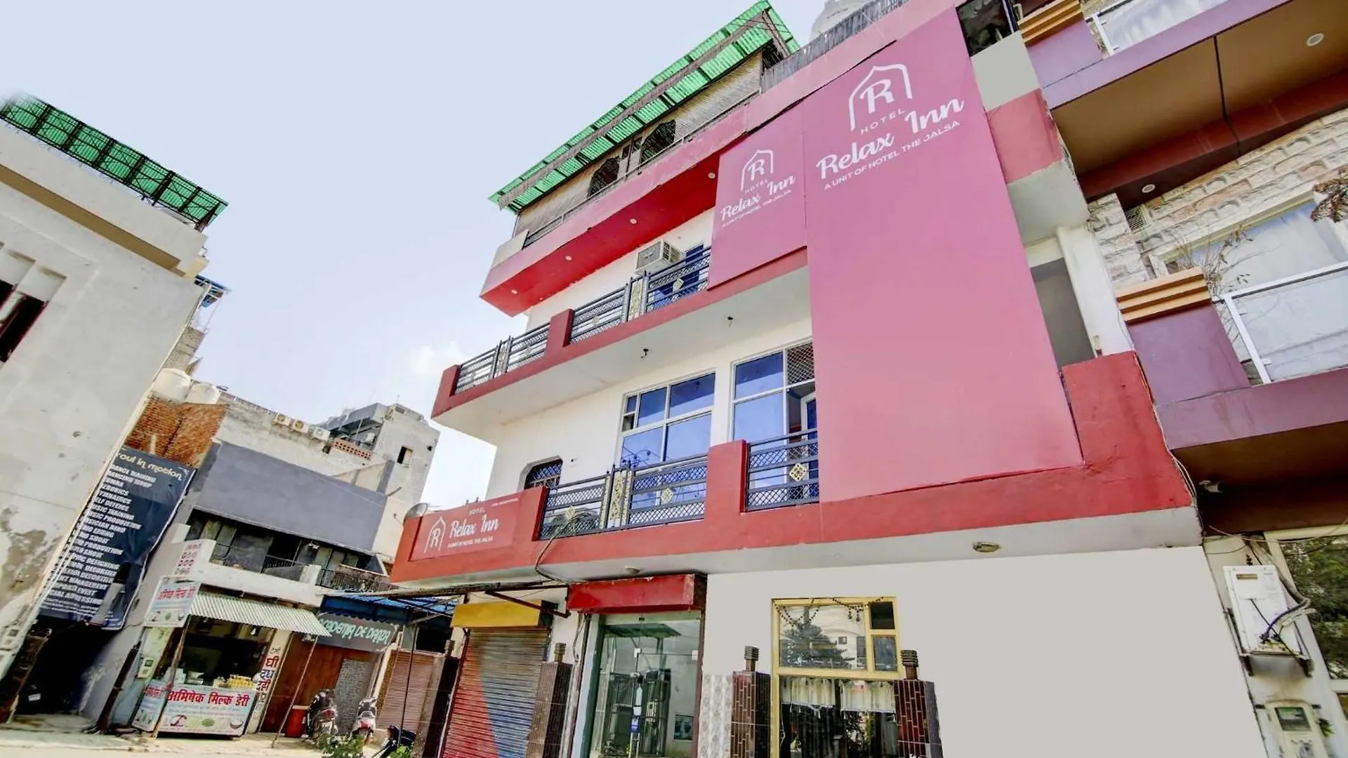 ** Hotel Spot On Relax Inn Tajganj India