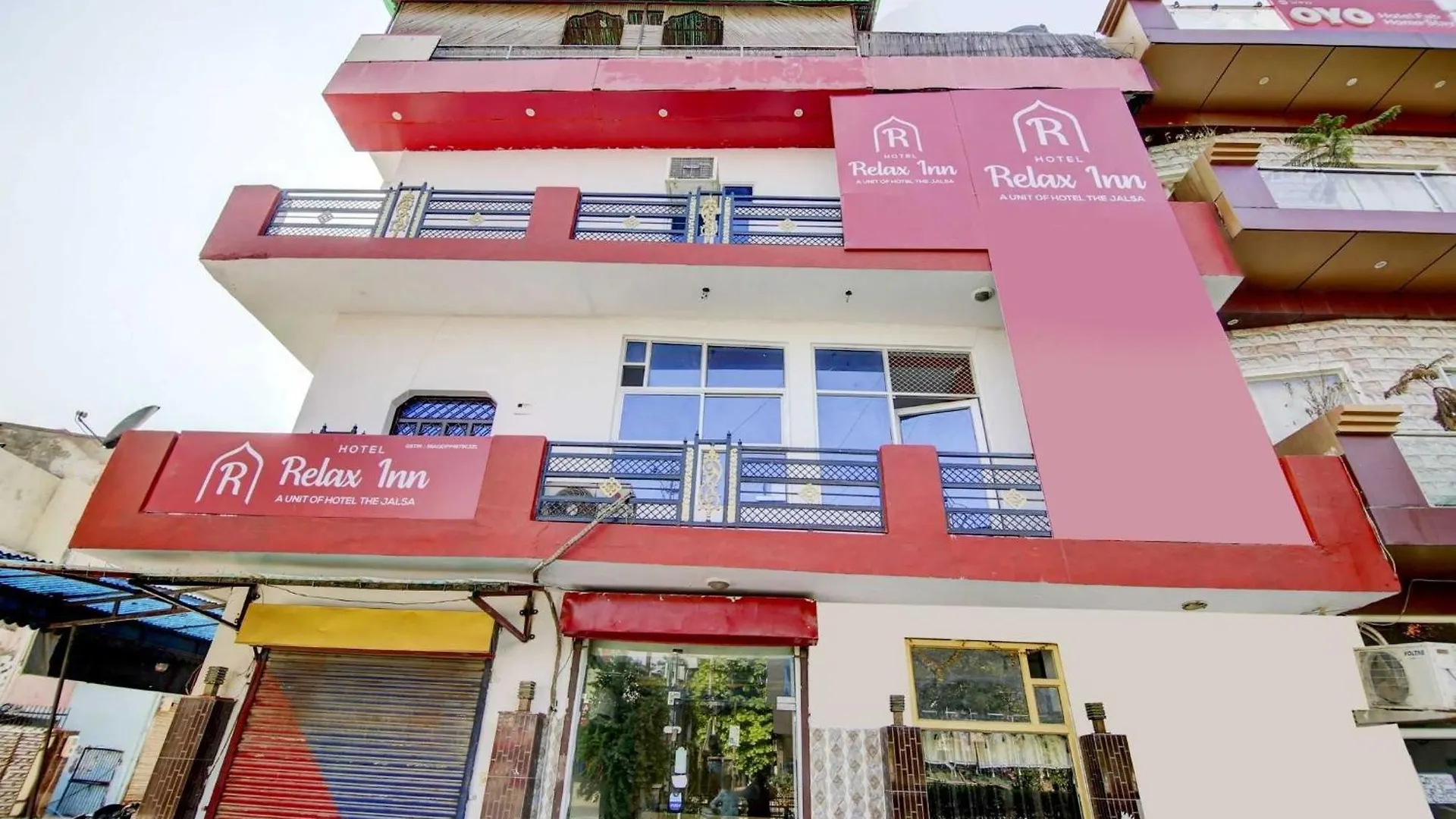 Spot On Relax Inn Tajganj