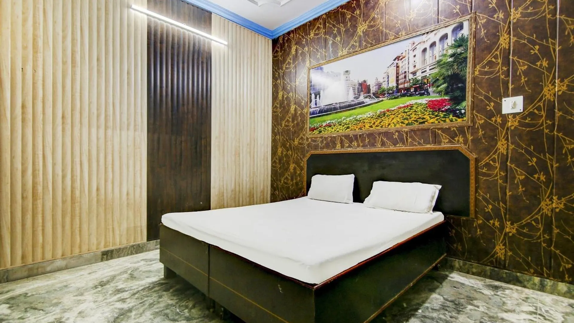 Spot On Relax Inn Tajganj 2*,  India